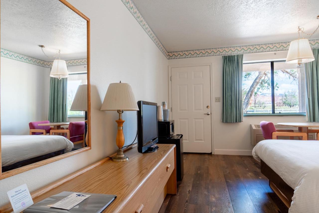 Motel ทอร์รีย์ ภายนอก รูปภาพ