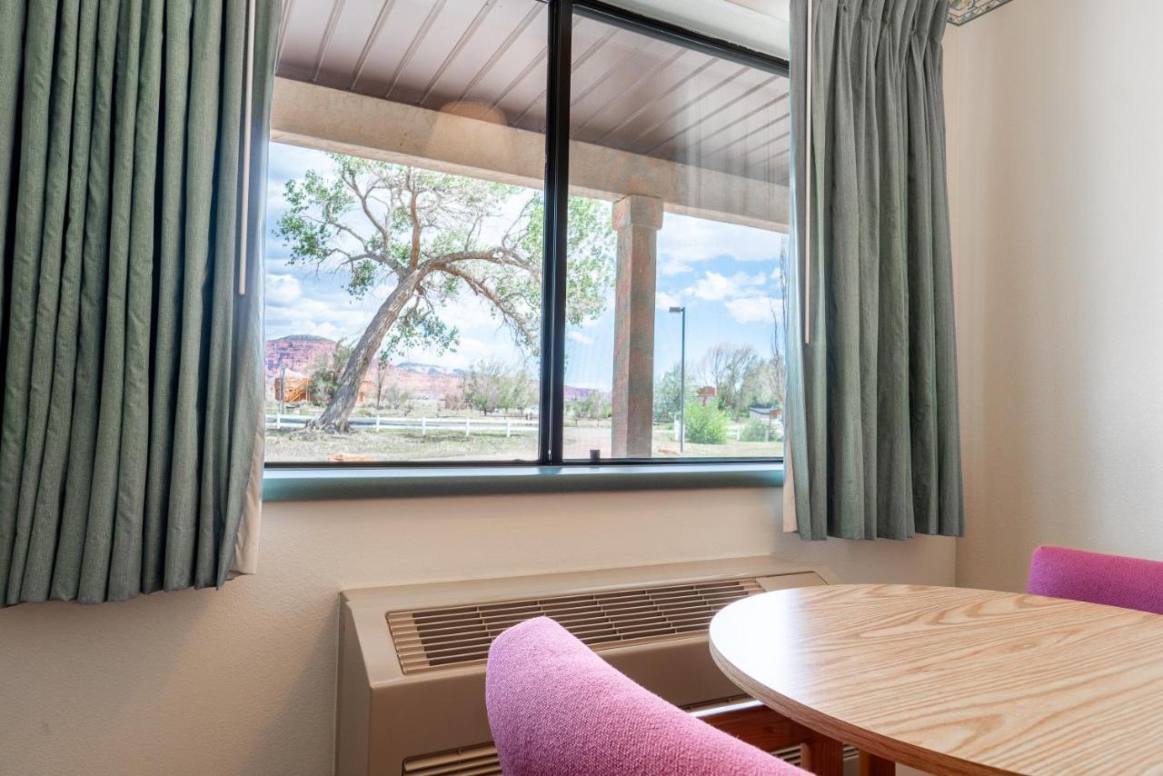 Motel ทอร์รีย์ ภายนอก รูปภาพ
